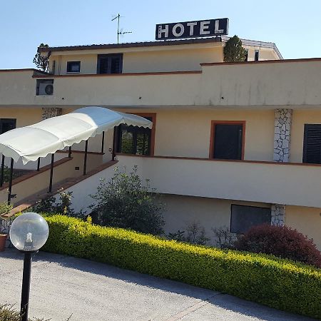 Hotel Vittoria Bénévent Extérieur photo