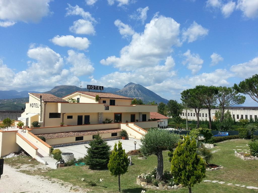 Hotel Vittoria Bénévent Extérieur photo